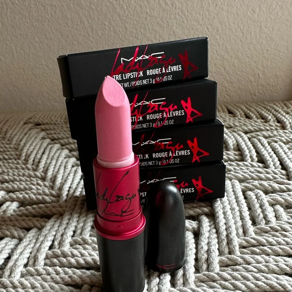 MAC lady Gaga lustre lipstick rouge viva glam Gaga - Picture 10 of 11